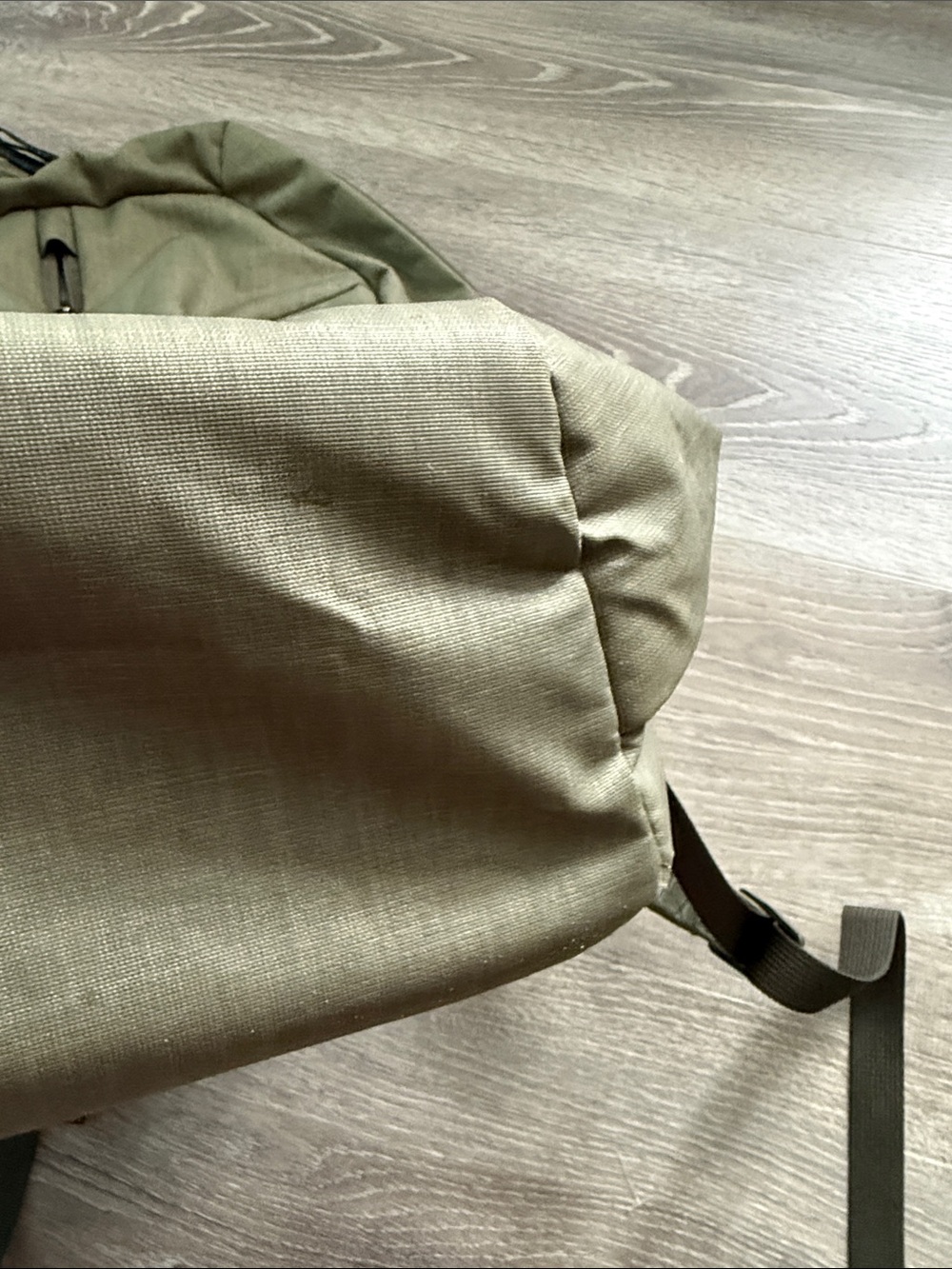 Mec Backpack - Picture 3 of 10